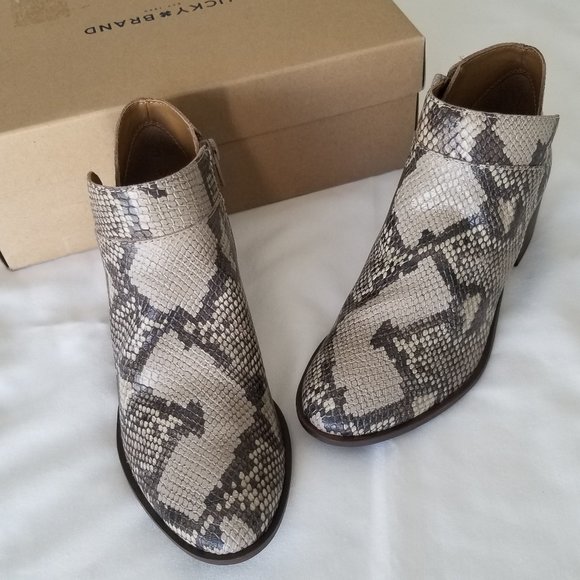 NIB LUCKY BRAND BRINTLY ANKLE BOOTIE WATERPROOF SNAKE PRINT EMBOSSED LEATHER 8 - Picture 4 of 12